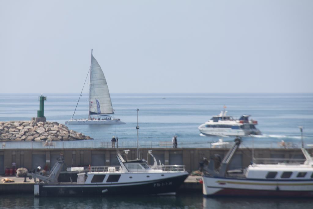 Al Centre Del Port Apartment Cambrils Exterior photo