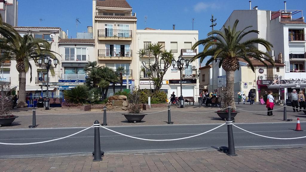 Al Centre Del Port Apartment Cambrils Exterior photo